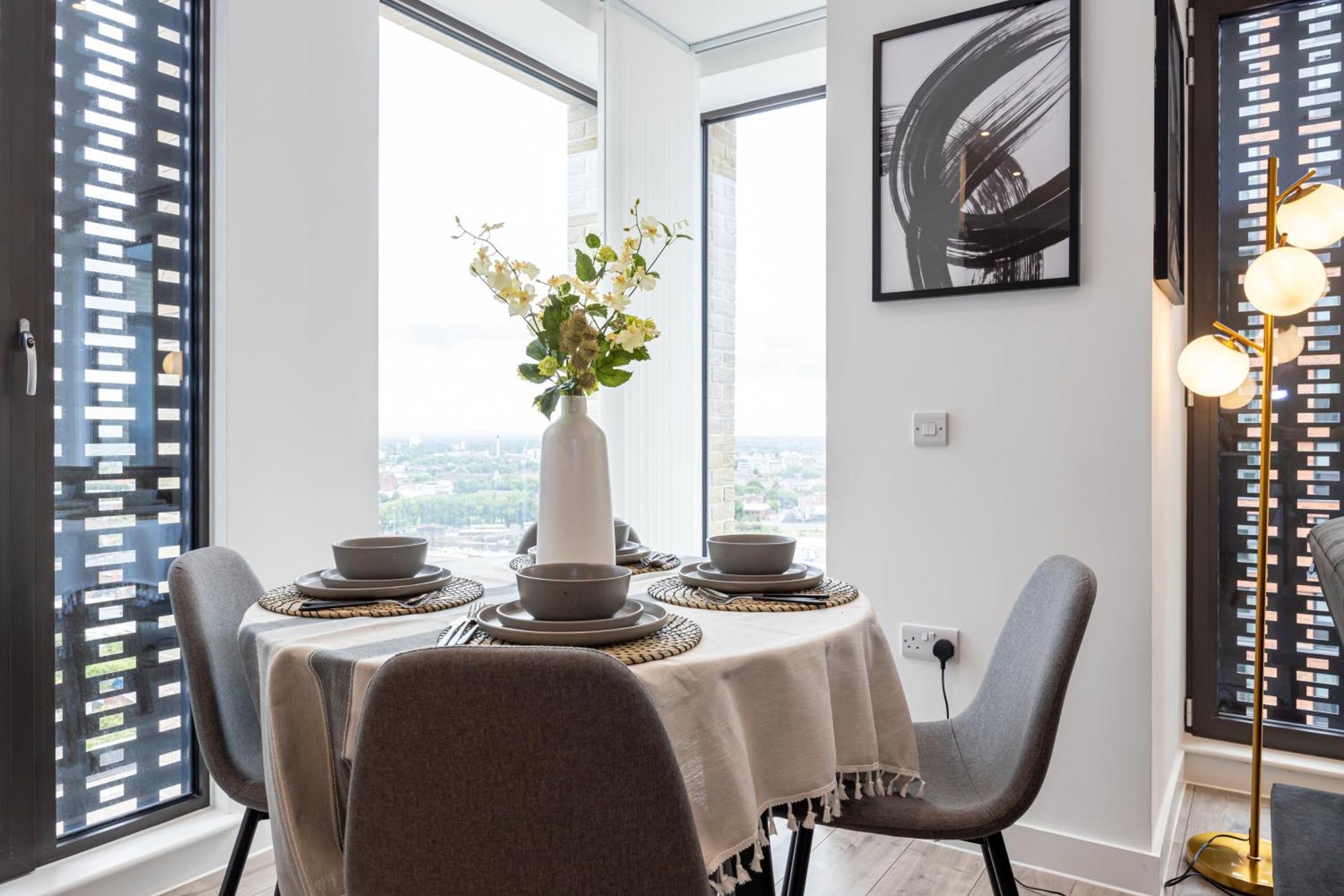 Royal Ebony By Asquare Lettings Apartment Manchester Bagian luar foto